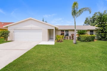 706 JACARANDA DR OLDSMAR, FL 34677